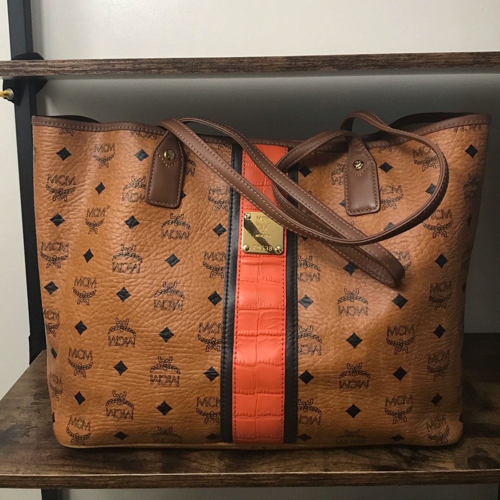 MCM shoulder bag(2)